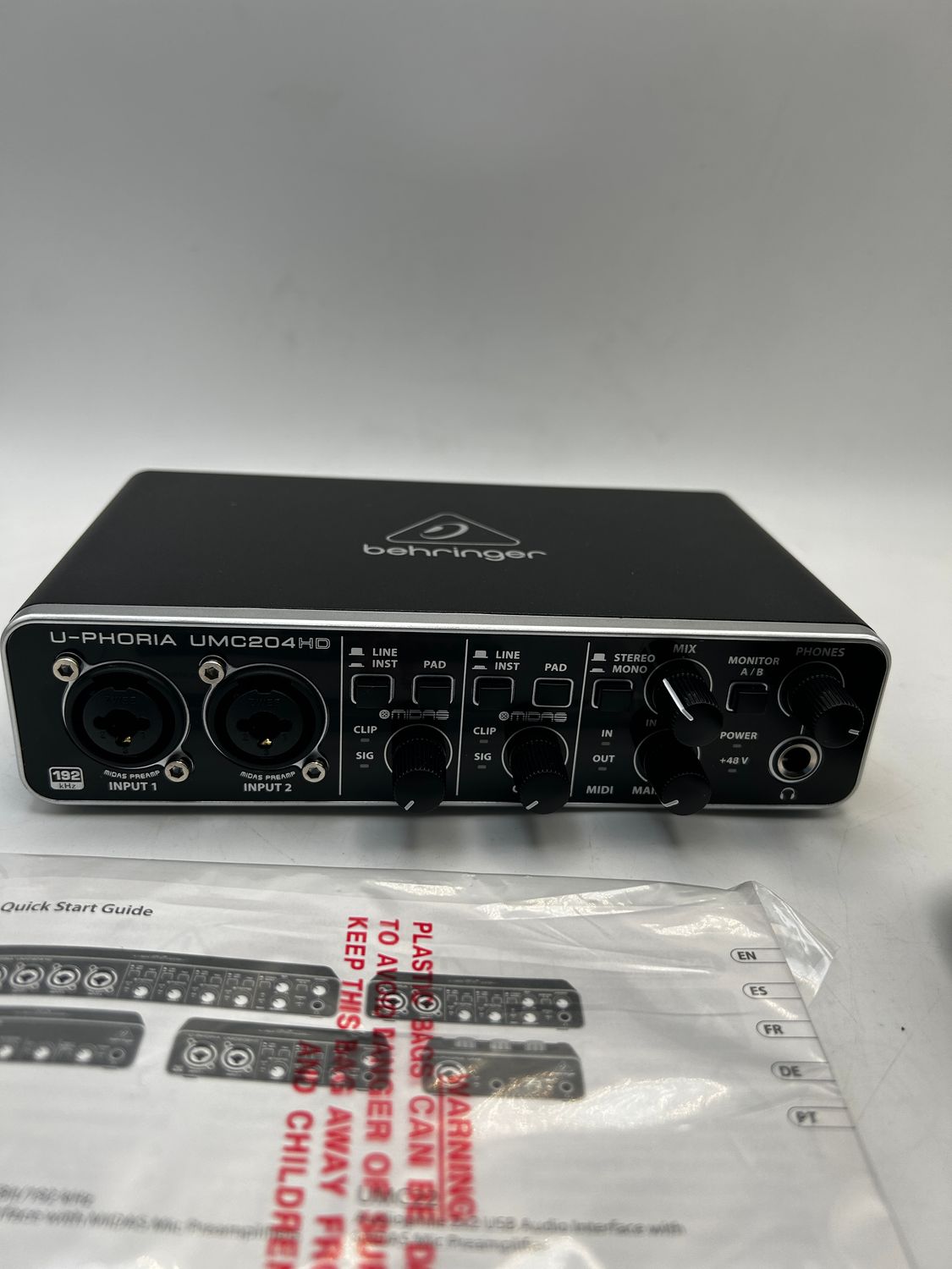 Behringer UMC204HD - audiofilski interfejs audio MIDI USB 2x4, 24 bity