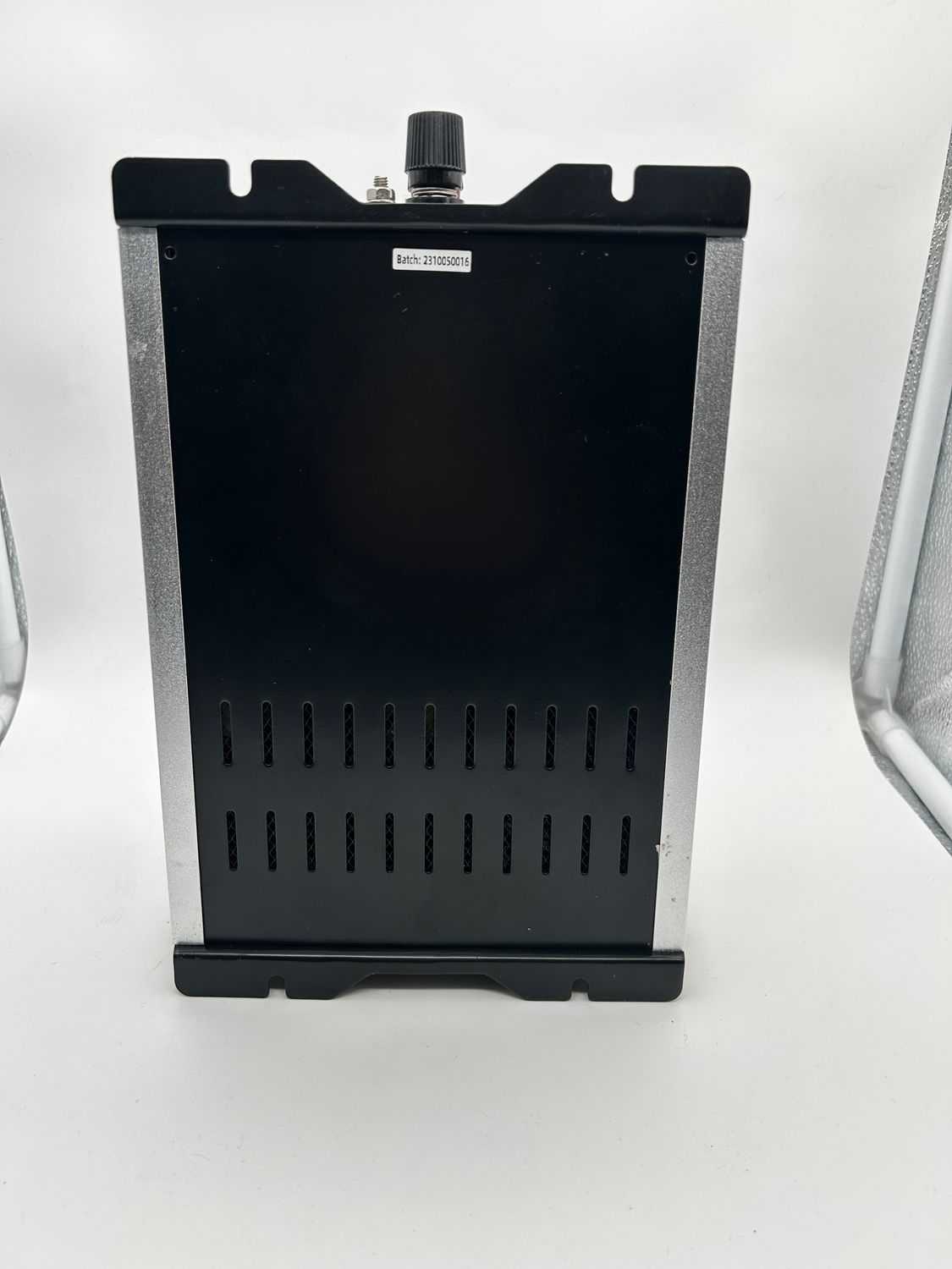 Nedis PIM100012FGY - Falownik z modyfikowaną sinusoidą - 12 V DC na 23