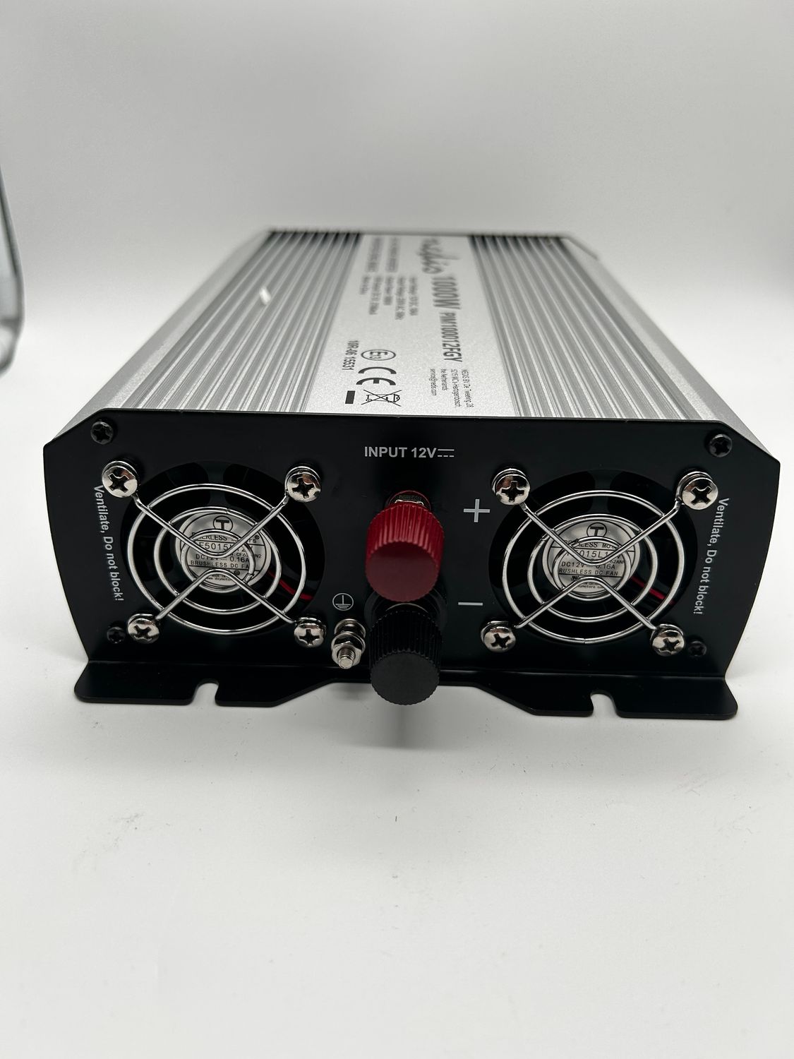 Nedis PIM100012FGY - Falownik z modyfikowaną sinusoidą - 12 V DC na 23