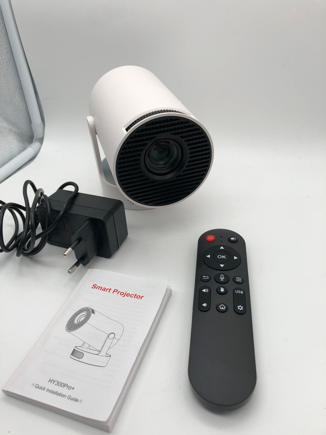 2026 HY300Pro+ Mini Projektor 4K z Wi‑Fi 6 i Bluetooth 5.4