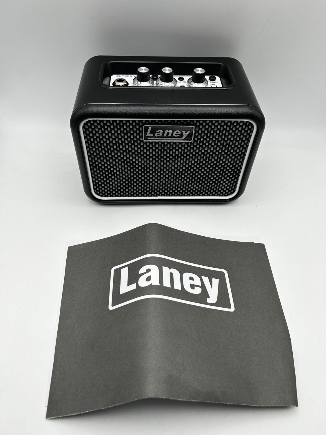 Laney MINI Series MINI-SUPERG – przenośny wzmacniacz gitarowy 3 W
