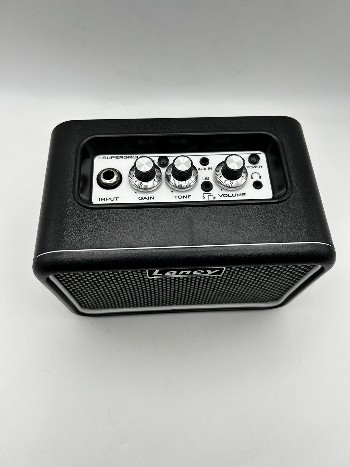 Laney MINI Series MINI-SUPERG – przenośny wzmacniacz gitarowy 3 W