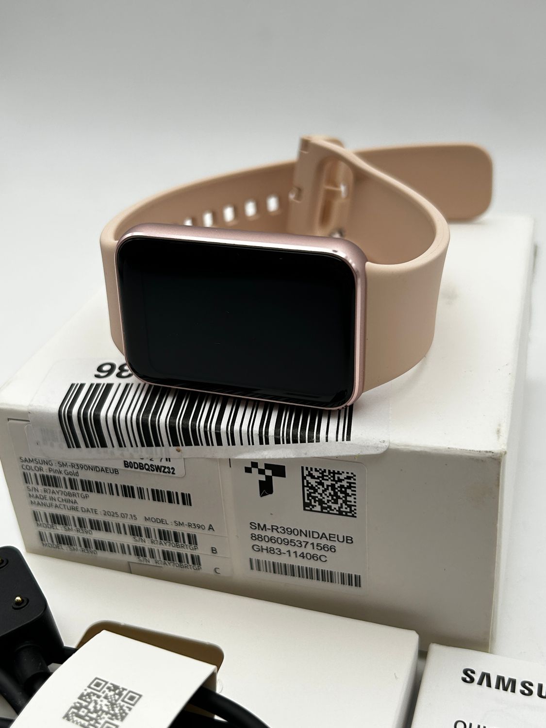 Opaska fitness Samsung Galaxy Fit3 AMOLED 1,6 cala różowe złoto