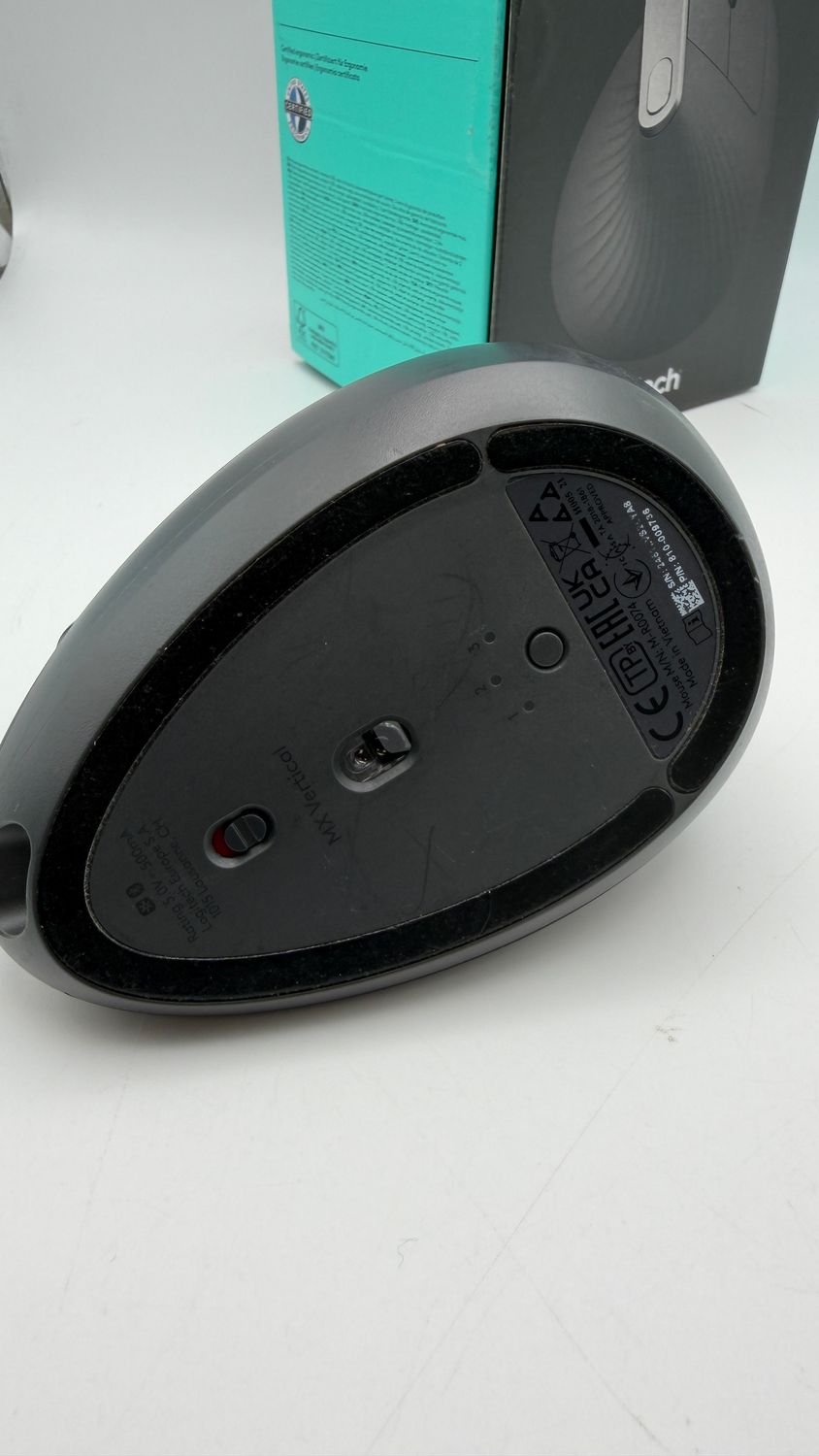 Logitech MX Vertical Ergonomiczna mysz bezprzewodowa