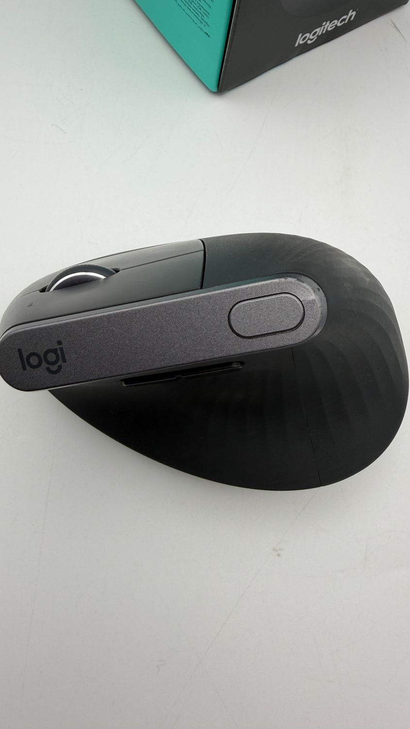 Logitech MX Vertical Ergonomiczna mysz bezprzewodowa
