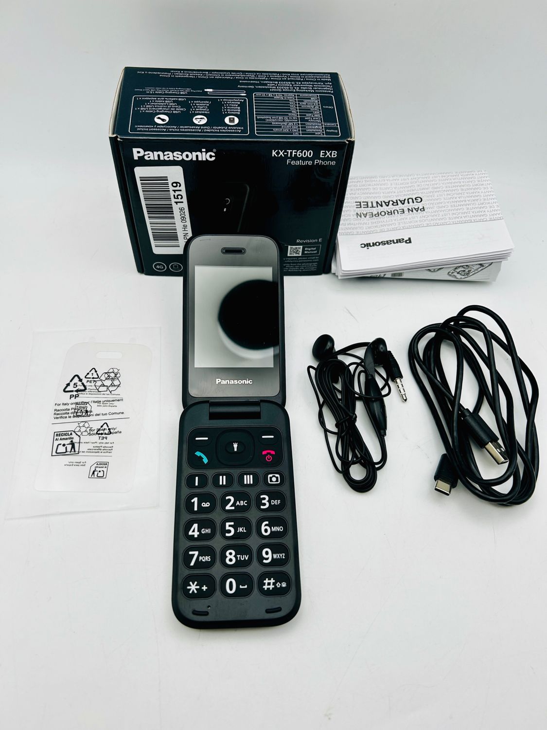 Panasonic KX-TF600EXB – telefon komórkowy 4G z klapką, czarny