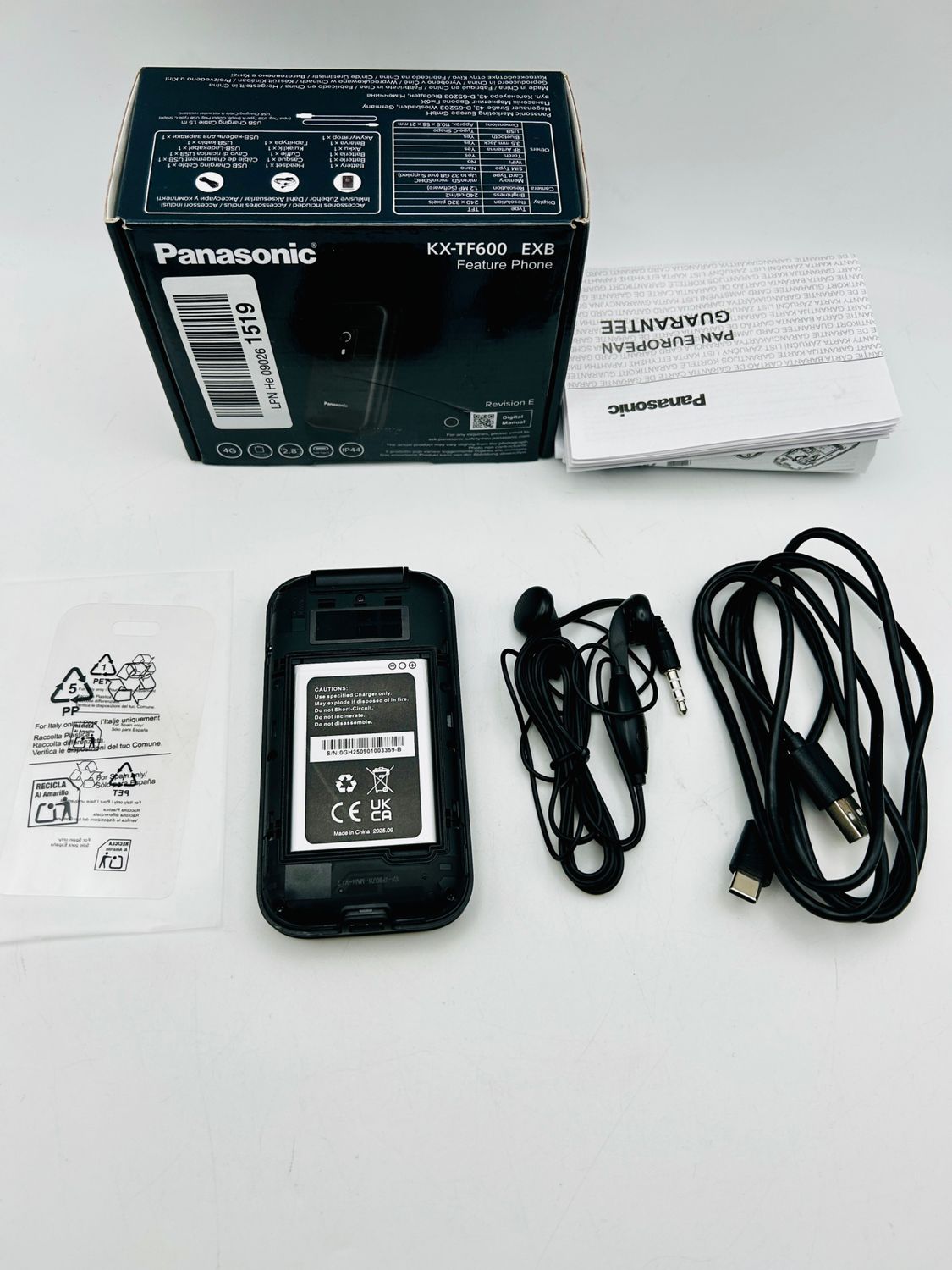 Panasonic KX-TF600EXB – telefon komórkowy 4G z klapką, czarny