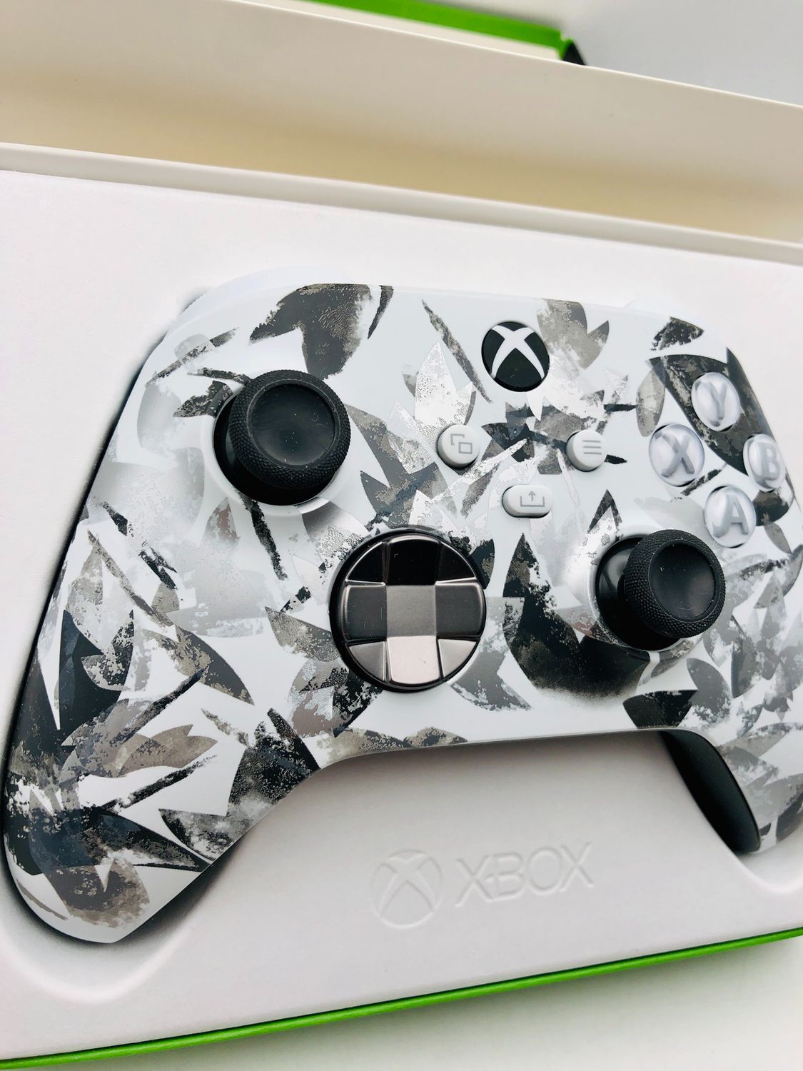 Bezprzewodowy kontroler Xbox Storm Breaker – Edycja specjalna