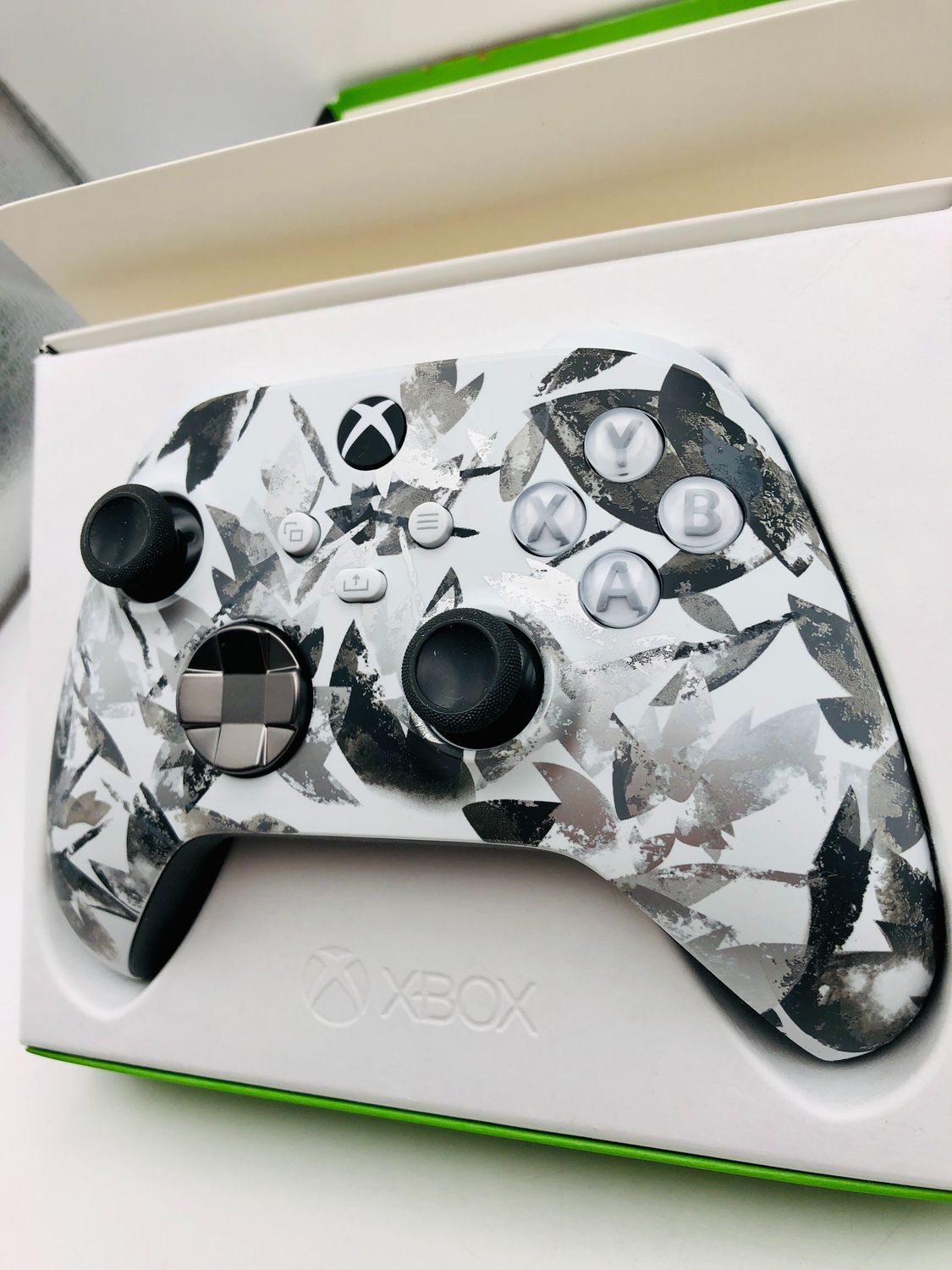 Bezprzewodowy kontroler Xbox Storm Breaker – Edycja specjalna