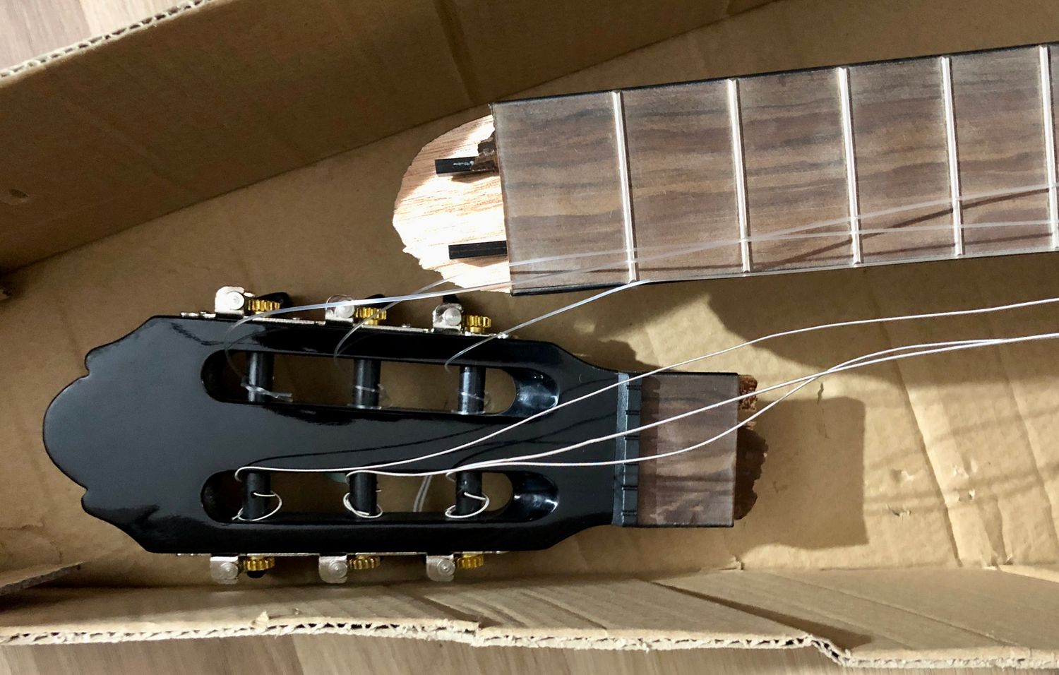 GEWA Klassikgitarre Student 4/4 – gitara klasyczna czarna – uszkodzona