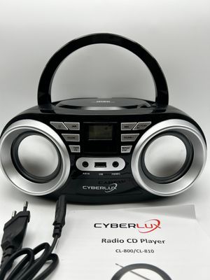 Przenośny odtwarzacz CD Cyberlux z radiem FM