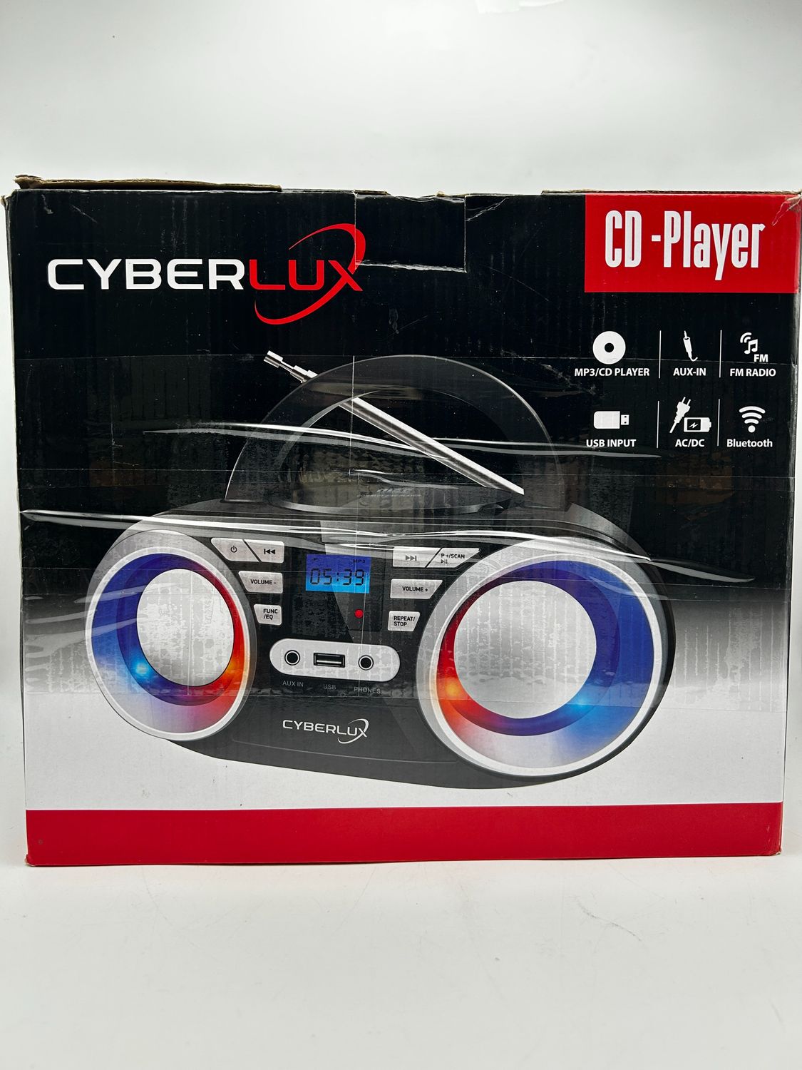 Przenośny odtwarzacz CD Cyberlux z radiem FM