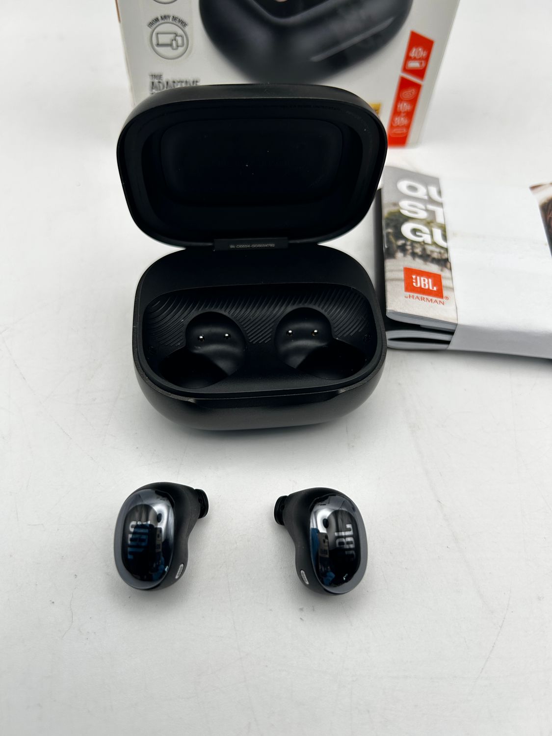 JBL Live Buds 3 – uszkodzone, nie włączają się