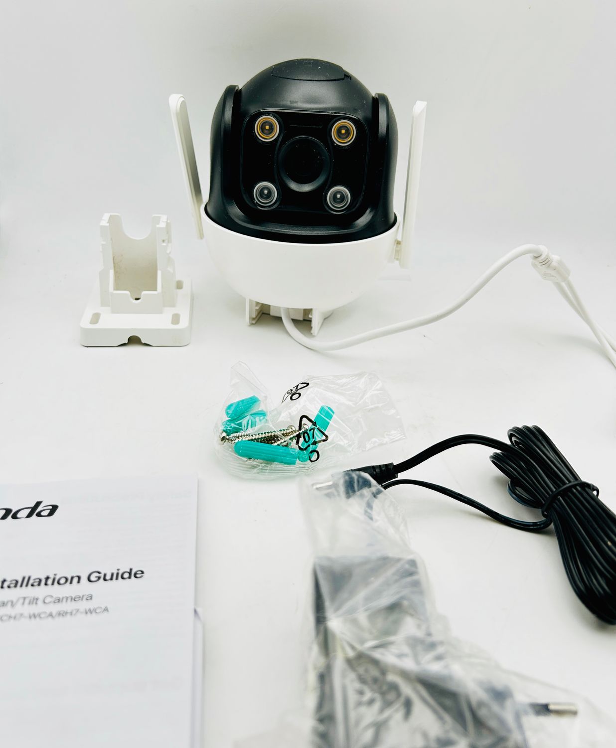 Tenda CH3 V2.0 – Zewnętrzna kamera WiFi 2K