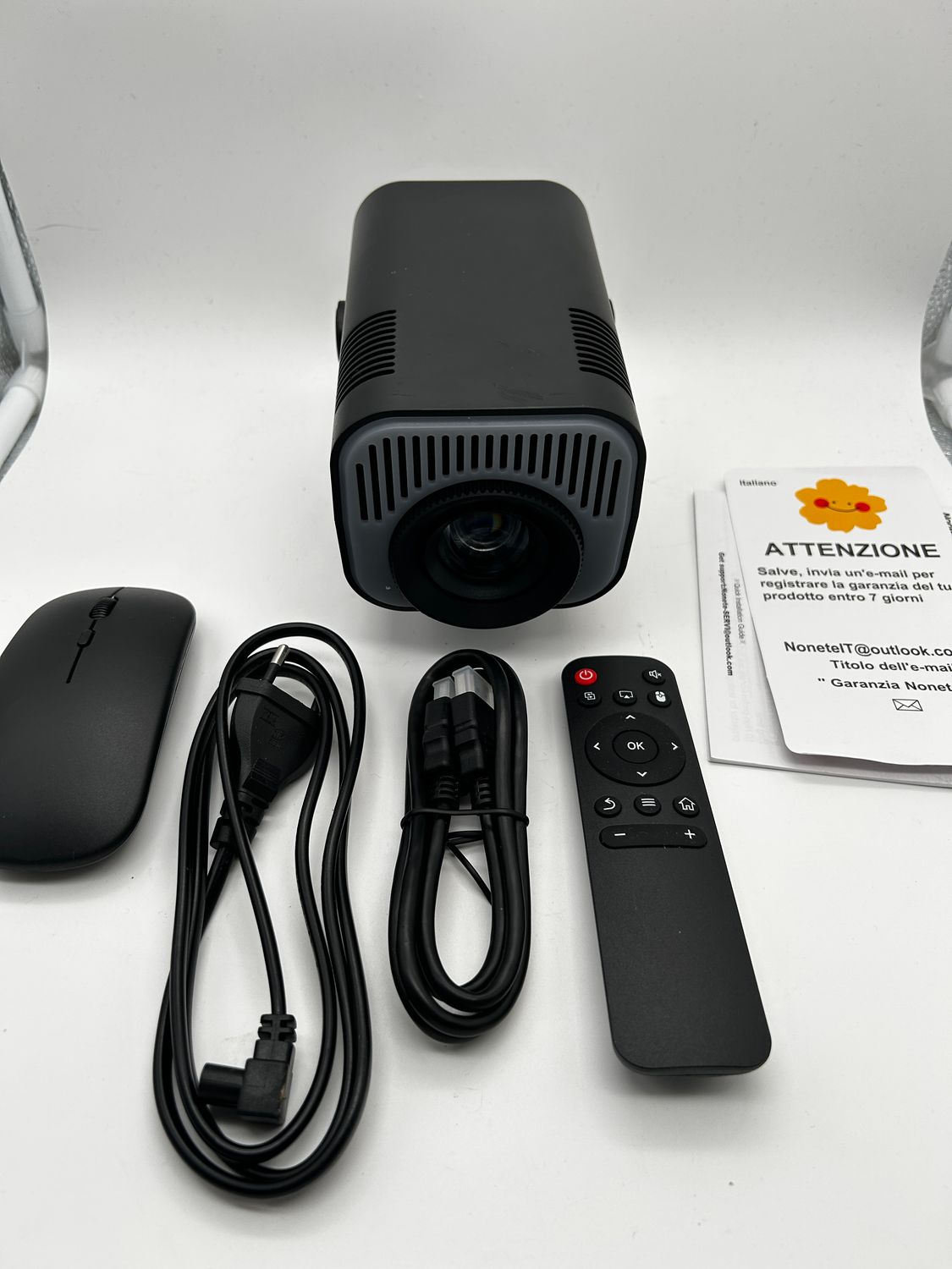 Projektor przenośny Nonete 4K 1080P z WiFi