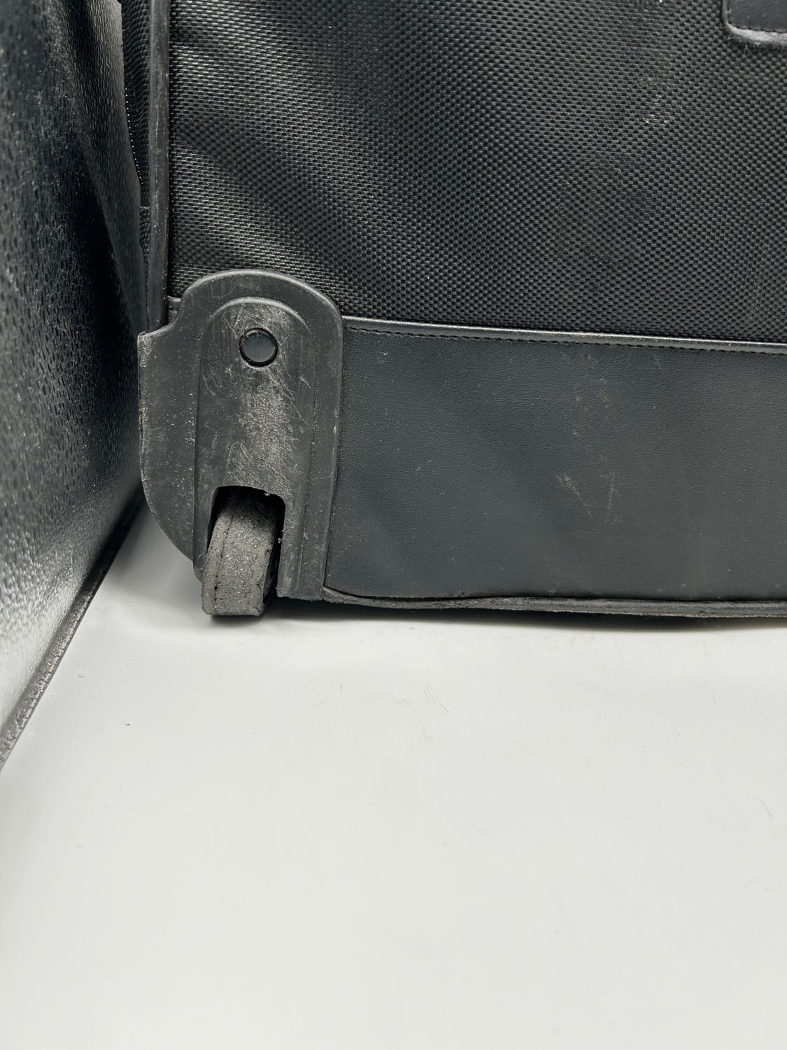 Torba na laptopa na kółkach – uszkodzona