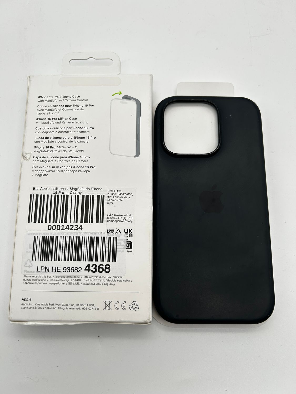 Apple silikonowe etui z MagSafe do iPhone 16 Pro – czarne