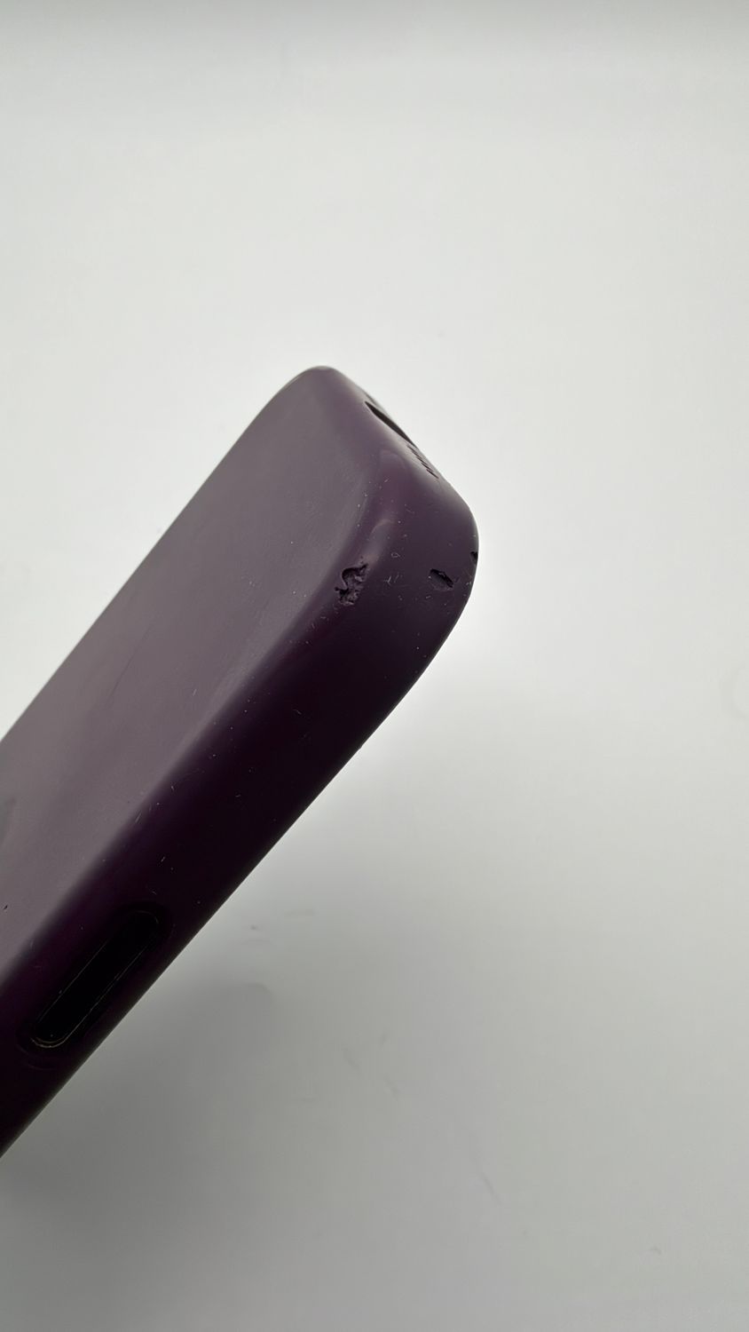 Apple silikonowe etui z MagSafe do iPhone’a 16 Pro - Śliwkowy
