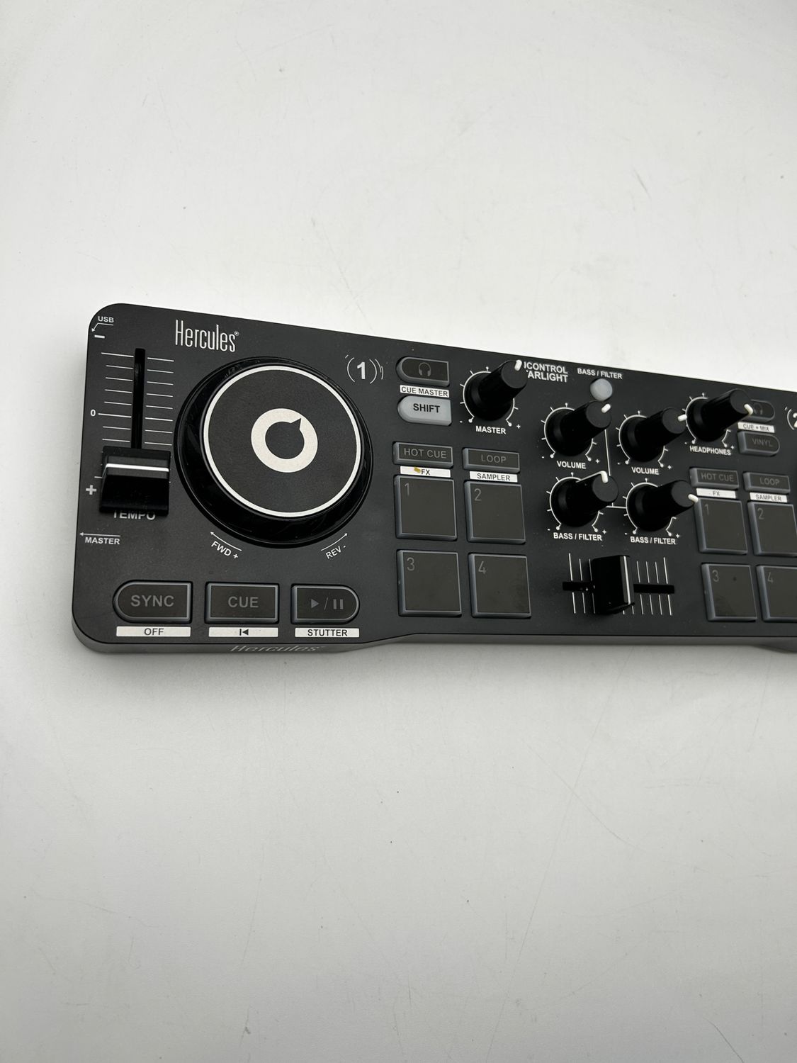 Hercules DJControl Starlight – przenośny 2-deckowy kontroler DJ USB