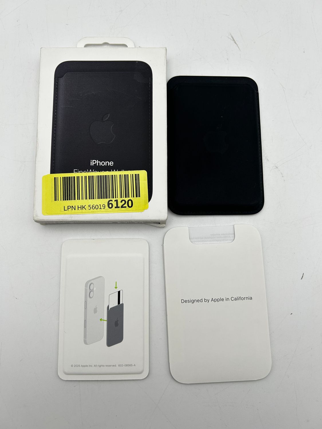 Apple cienko pleciony portfel z MagSafe do iPhone’a — czarny