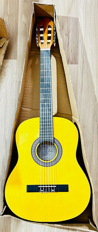 Gitara koncertowa – gitara klasyczna – 3/4 honey – naturalny kolor