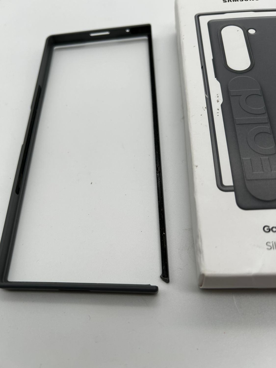 Etui z silikonowym uchwytem do Samsung Galaxy Z Fold6 ze stojakiem, sz