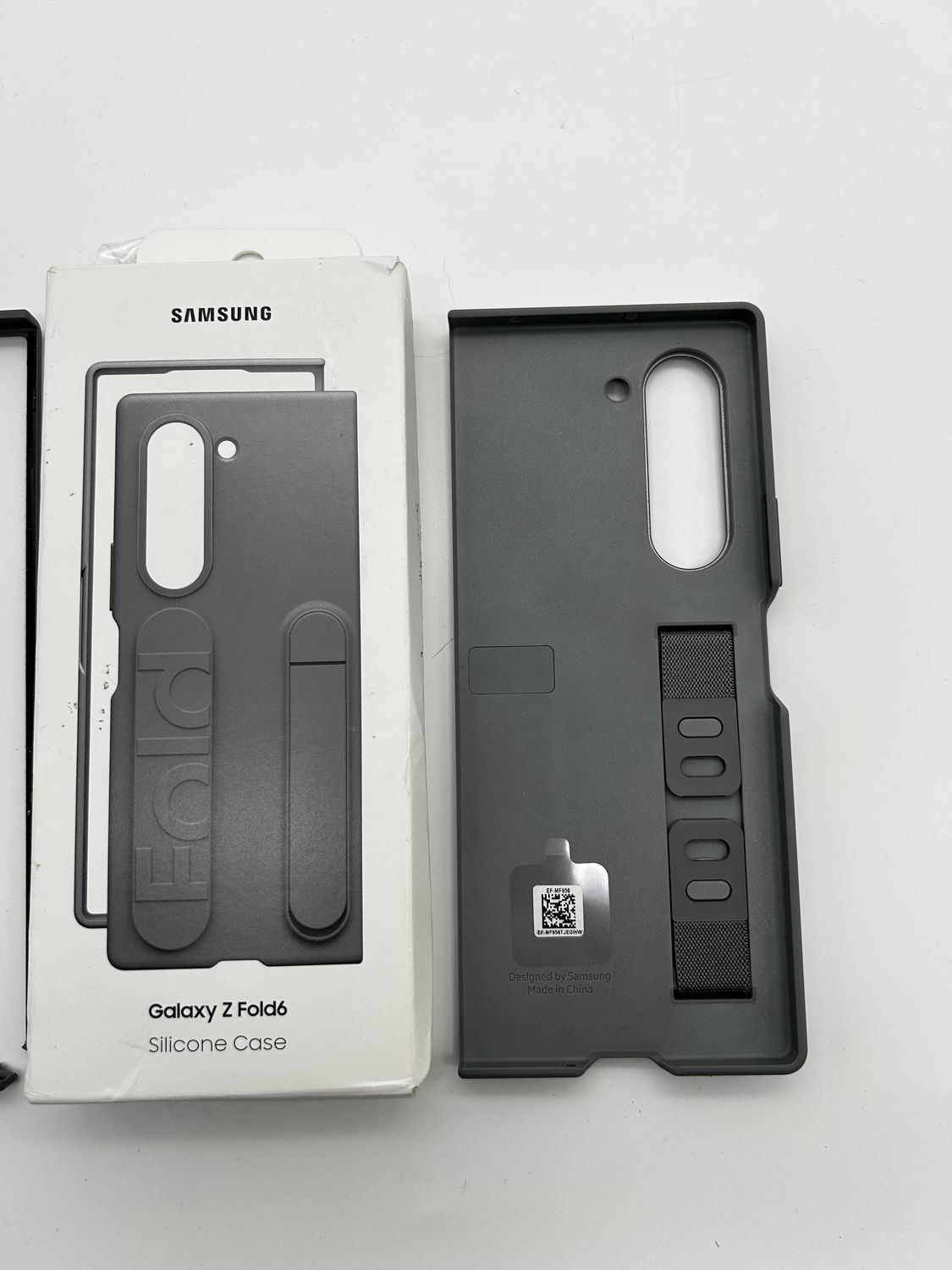 Etui z silikonowym uchwytem do Samsung Galaxy Z Fold6 ze stojakiem, sz