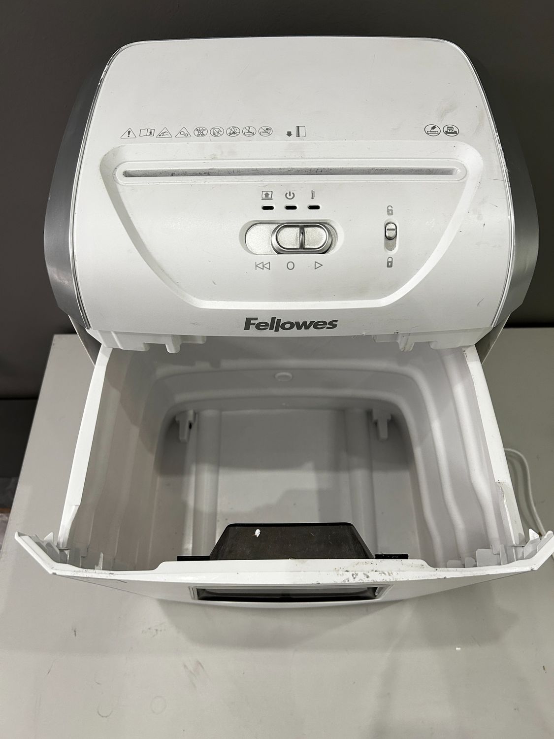 Niszczarka do papieru Fellowes Powershred 15C, 15 arkuszy, P4