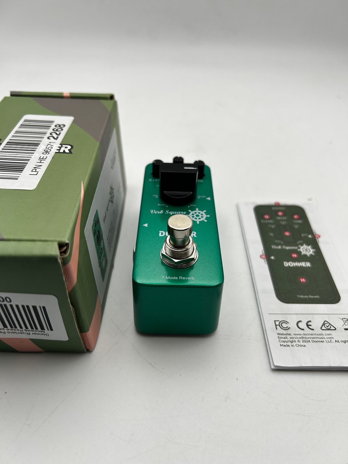 Pedal pogłosu Donner Riverbero do gitary z 7 trybami