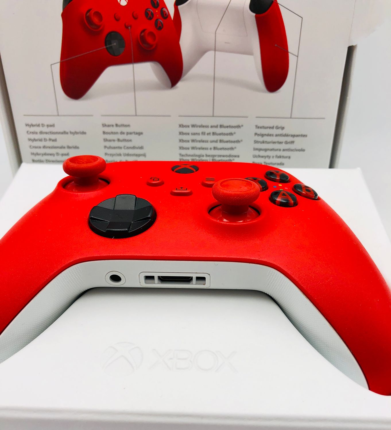 Xbox Wireless Controller Pulse Red – do Xbox Series X|S, Windows 10/11, Android, iOS