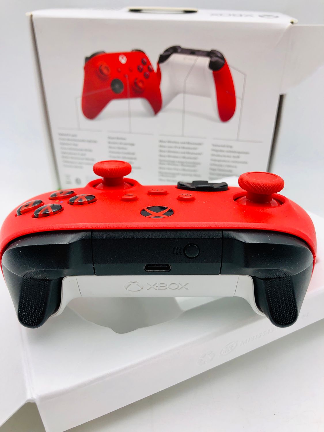 Xbox Wireless Controller Pulse Red – do Xbox Series X|S, Windows 10/11, Android, iOS