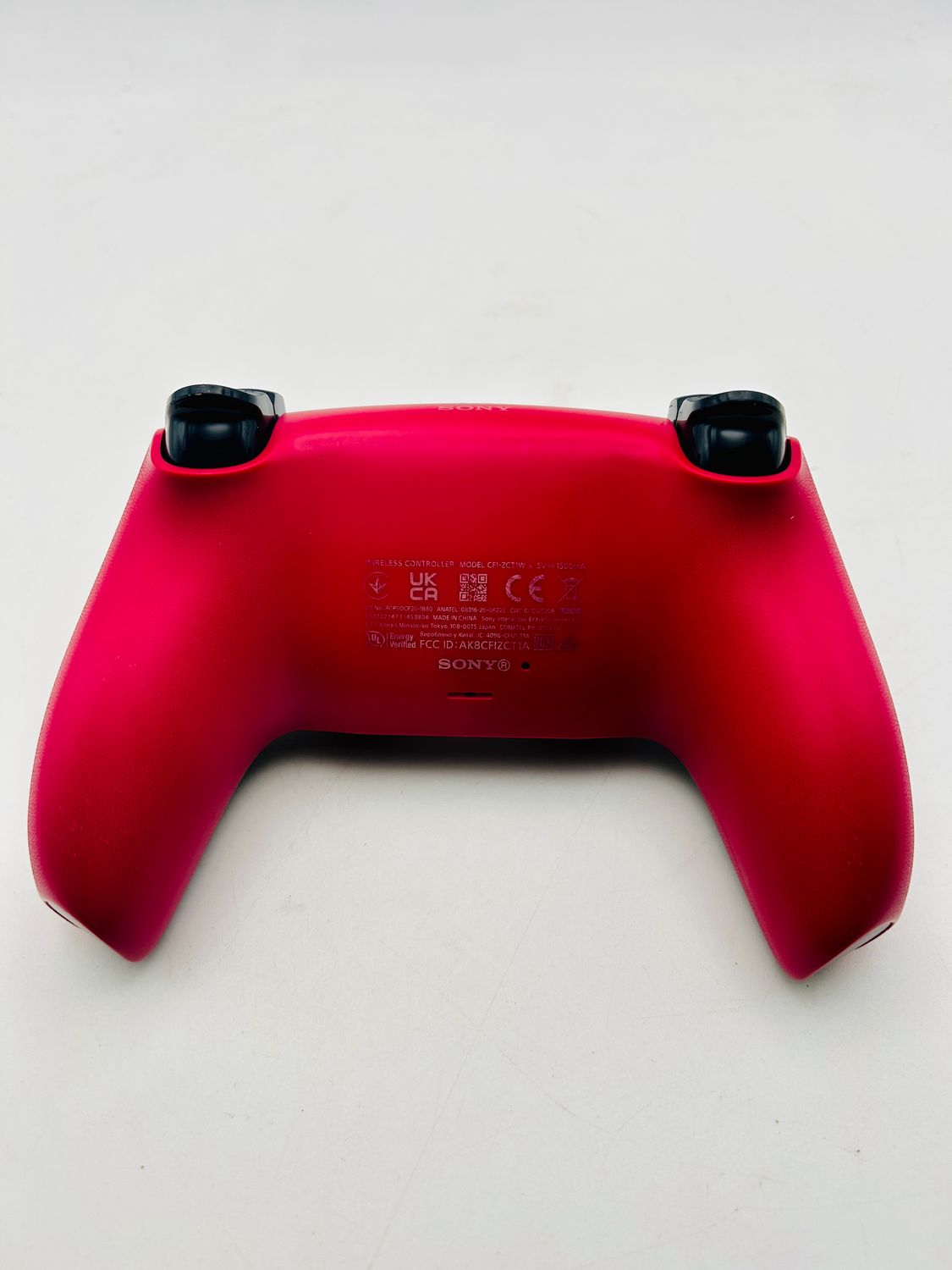 Bezprzewodowy kontroler Cosmic Red