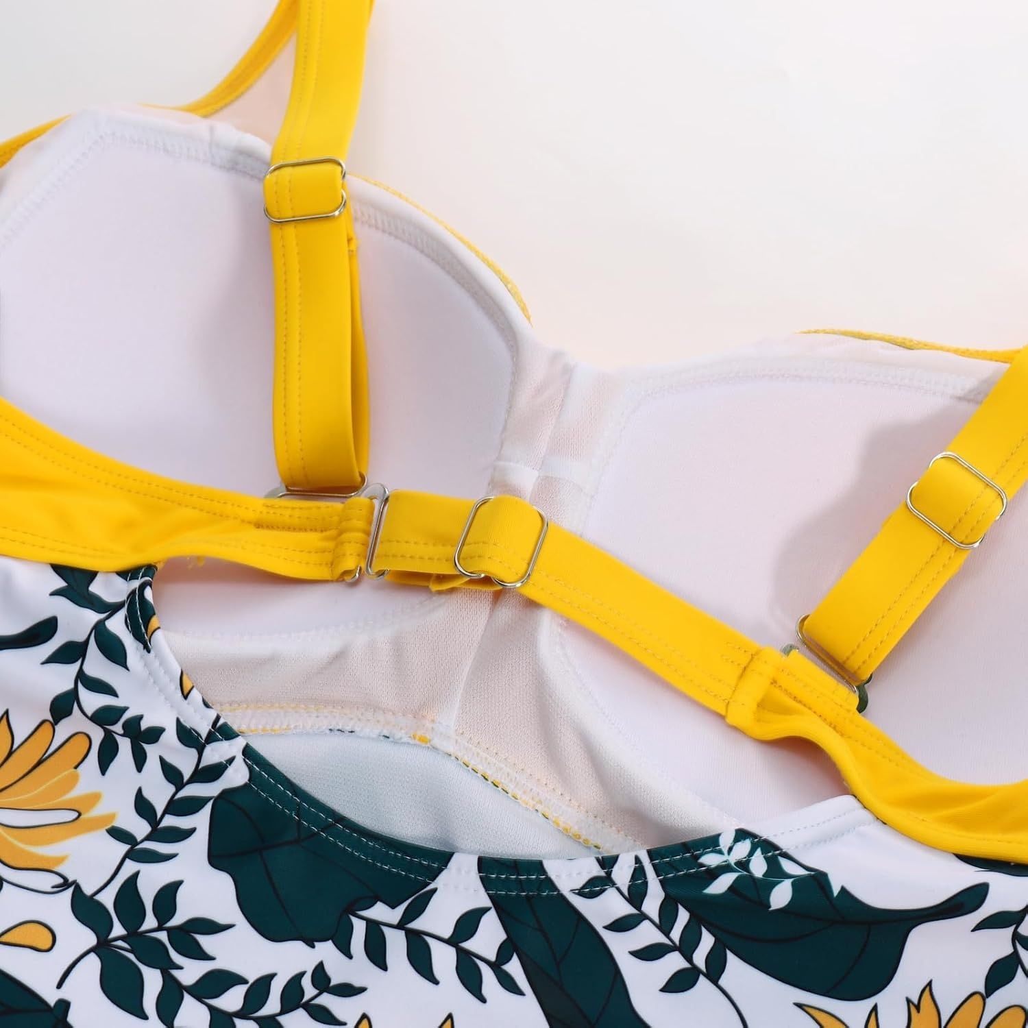 Hanna Nikole – jednoczęściowy strój kąpielowy plus size z dekoltem w serek