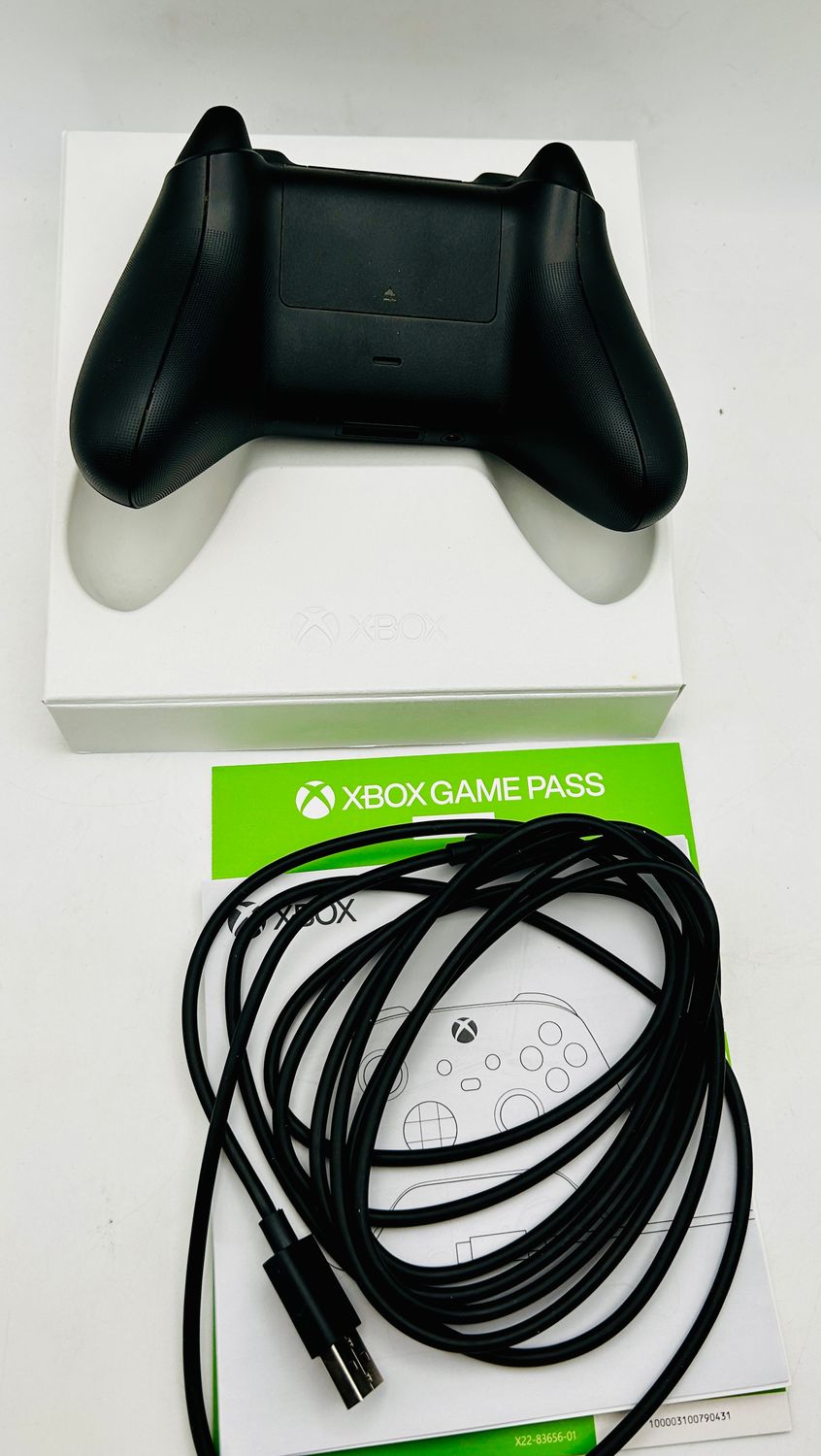Bezprzewodowy kontroler Xbox – Carbon Black – Kabel USB-C
