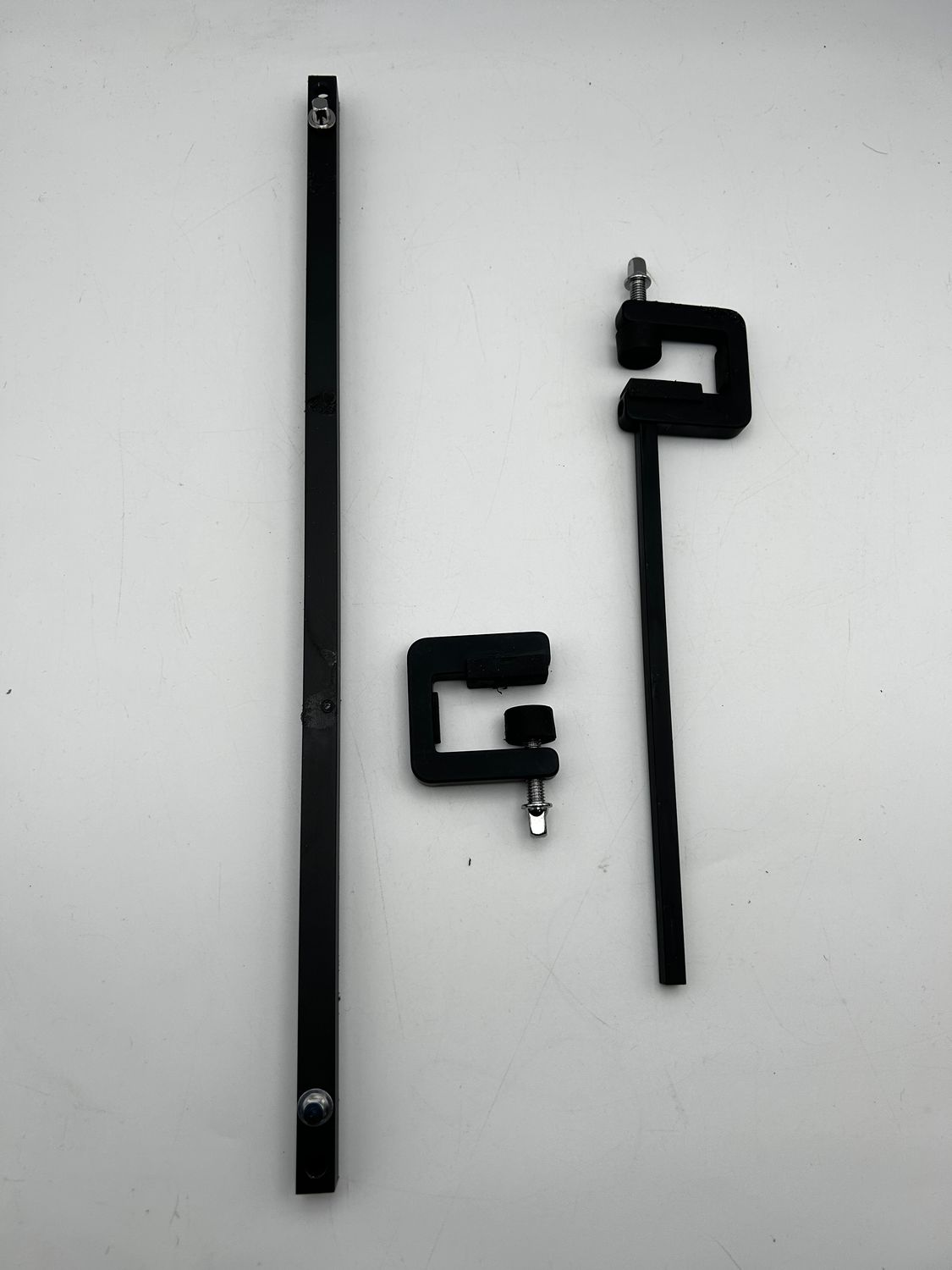 IK Multimedia uniwersalny adapter do statywu mikrofonowego dla iPada i