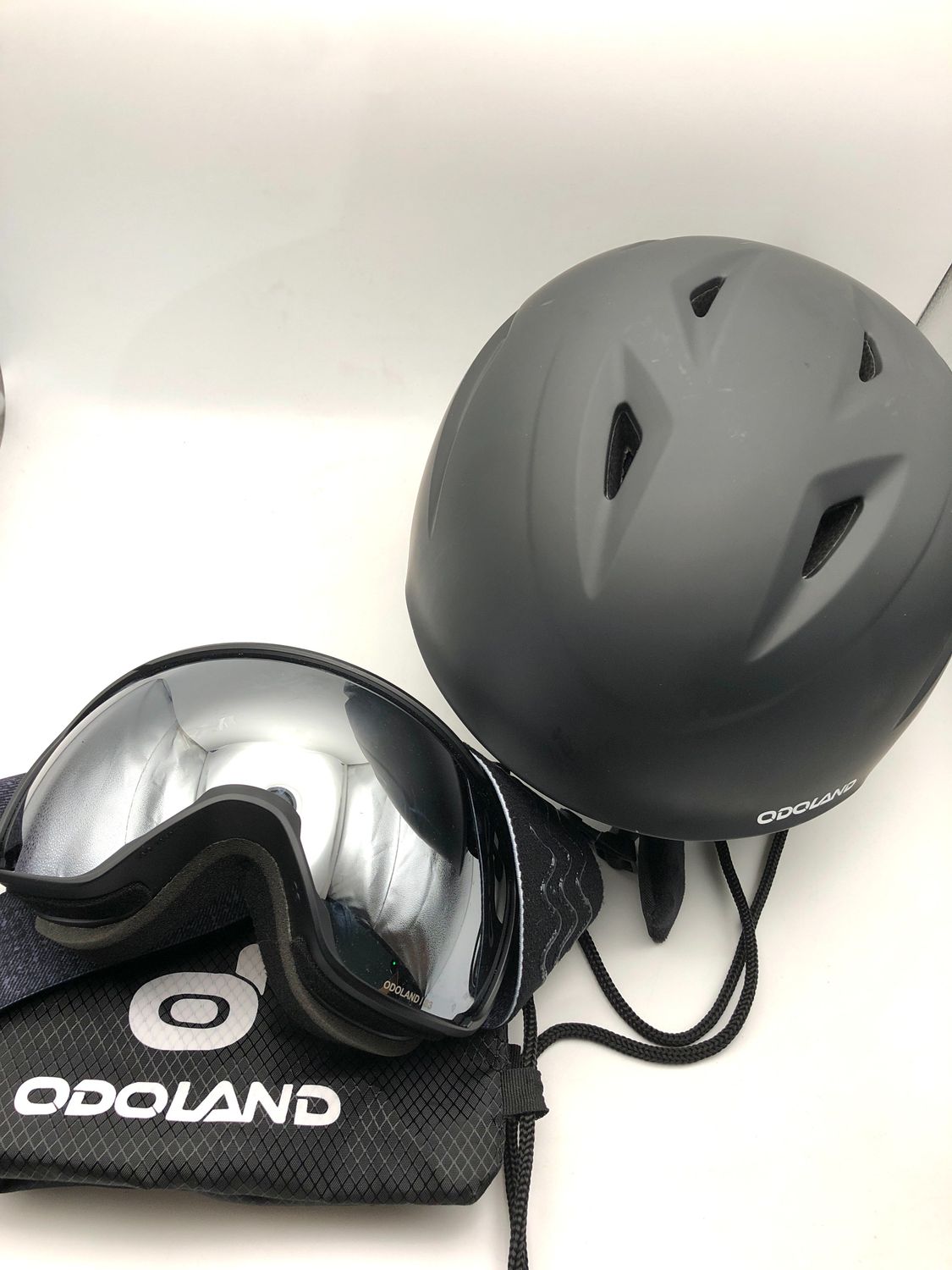 Odoland zestaw: kask narciarski z goglami – czarny, rozmiar M