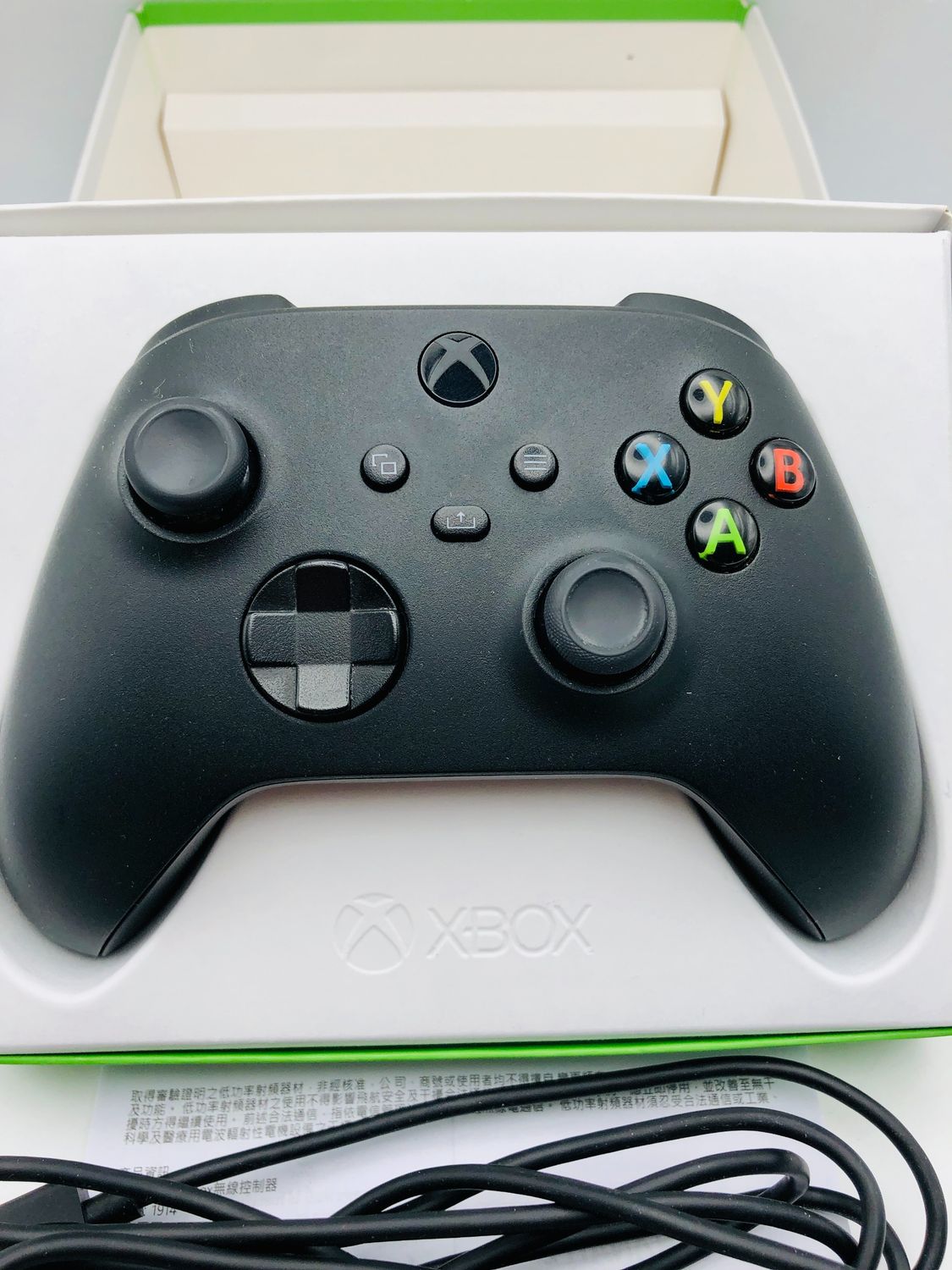 Bezprzewodowy kontroler Xbox – Carbon Black – kabel USB-C