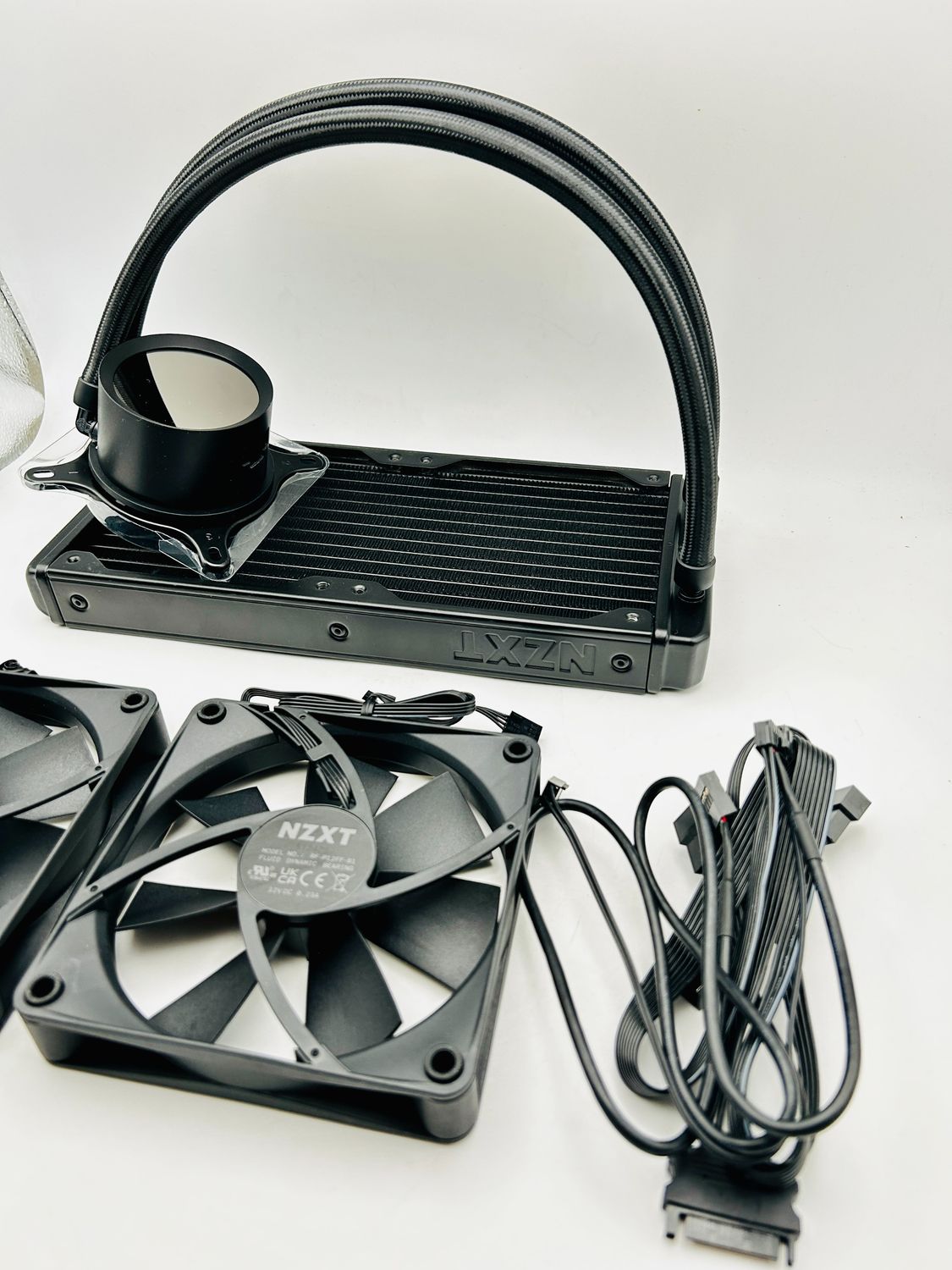 NZXT Kraken 240 RL-KN240-B1 – Chłodzenie wodne CPU AIO 240 mm uszkodzone