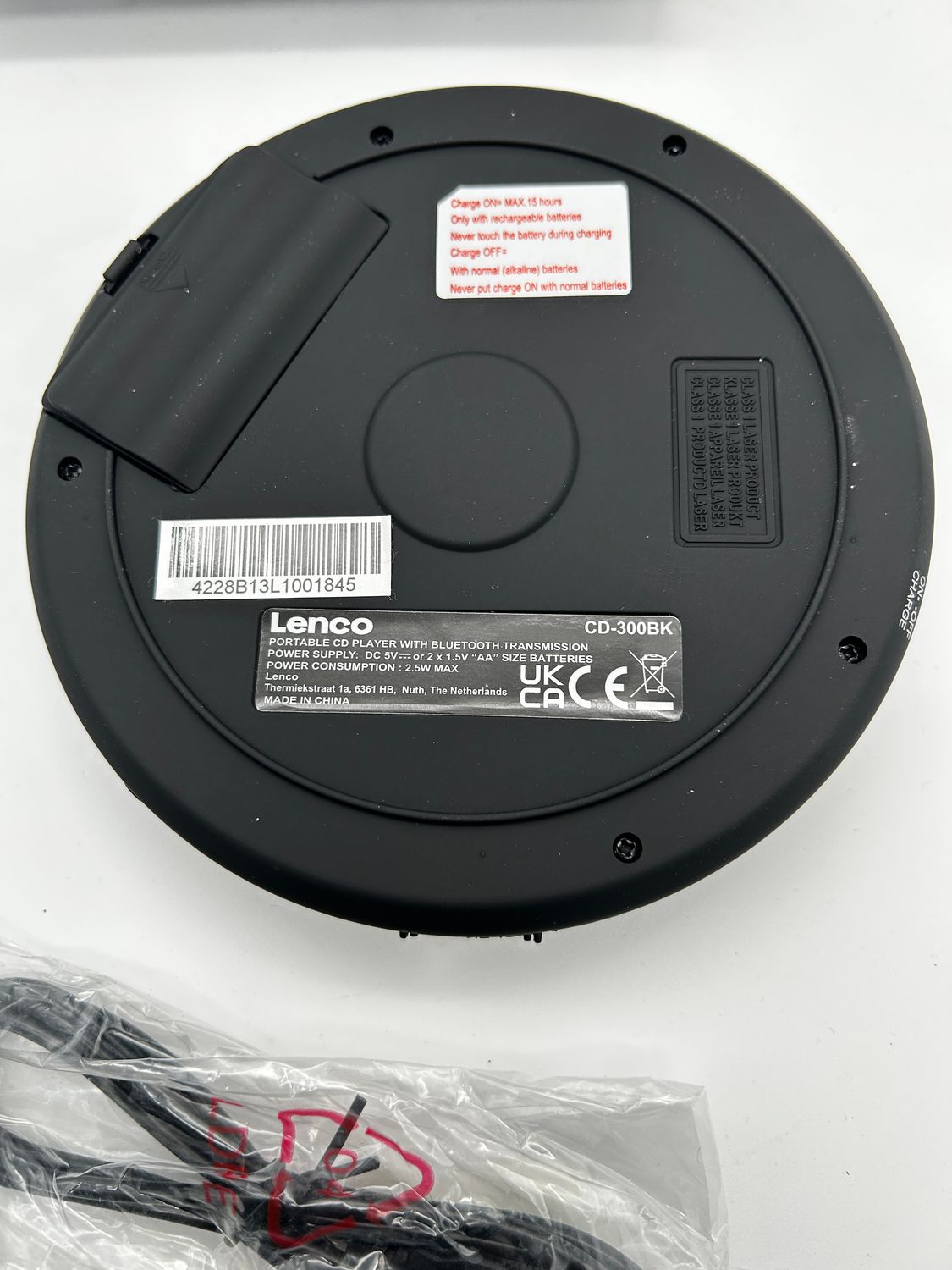 Lenco CD-300 – przenośny odtwarzacz CD/MP3 z Bluetooth, czarny