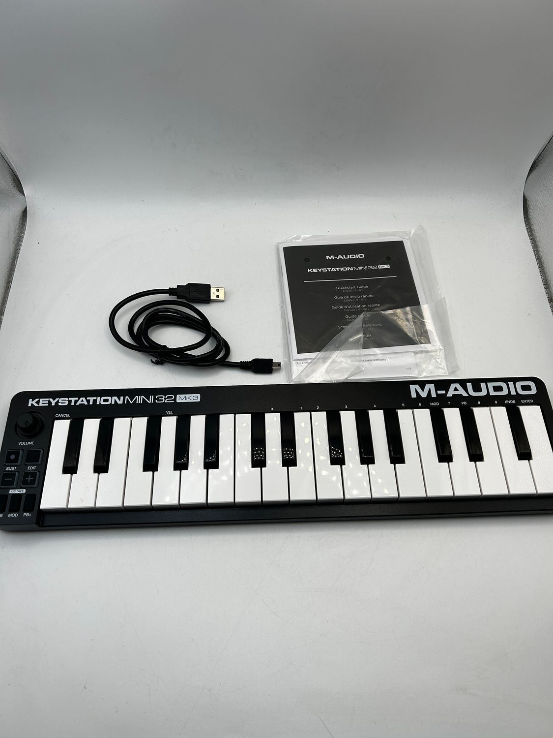 M-AUDIO Keystation Mini 32 MK3 ultraprzenośny mini kontroler klawiatur