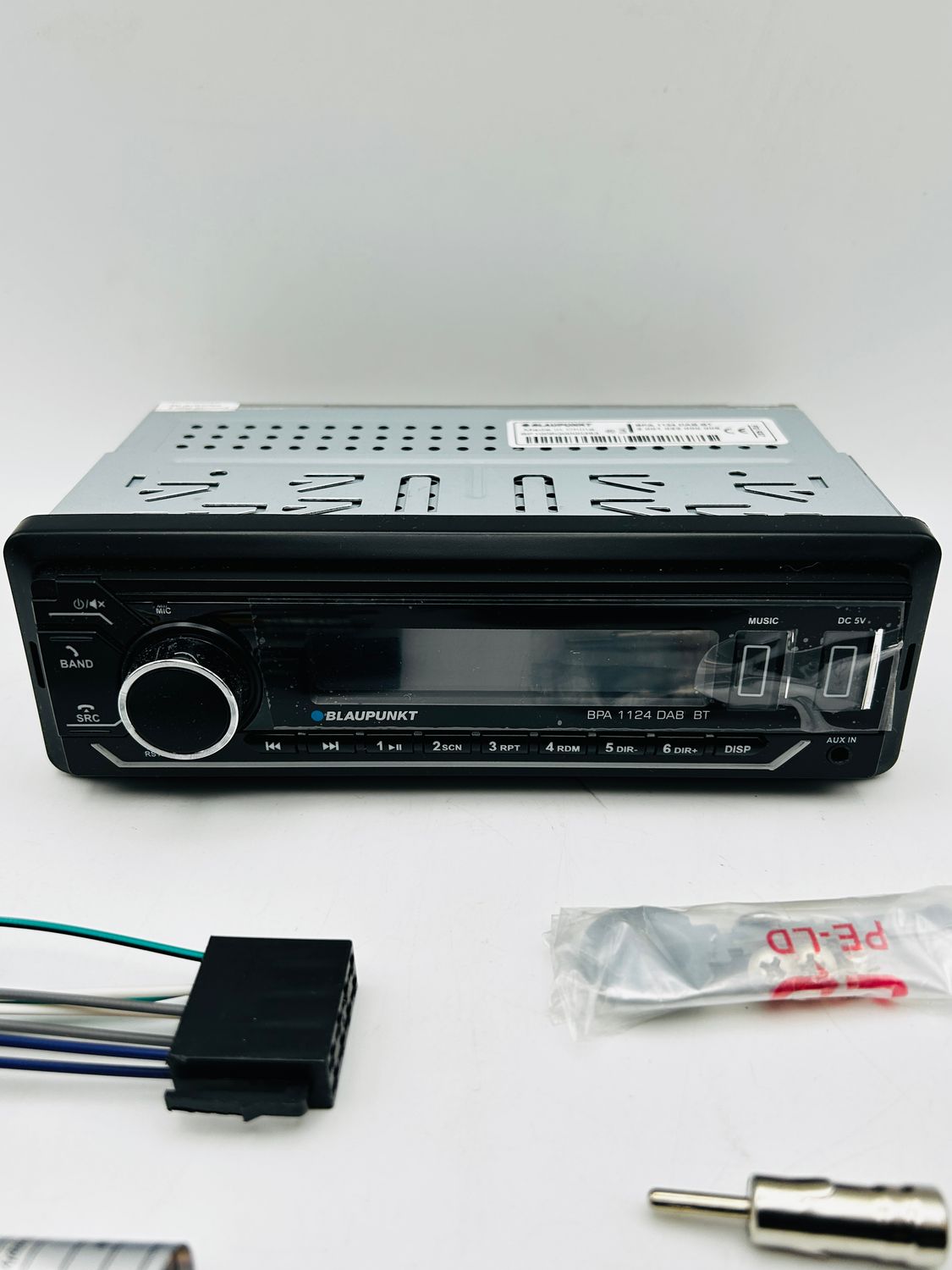 Blaupunkt BPA1124DAB BT radio samochodowe 1 DIN DAB+ Bluetooth USB