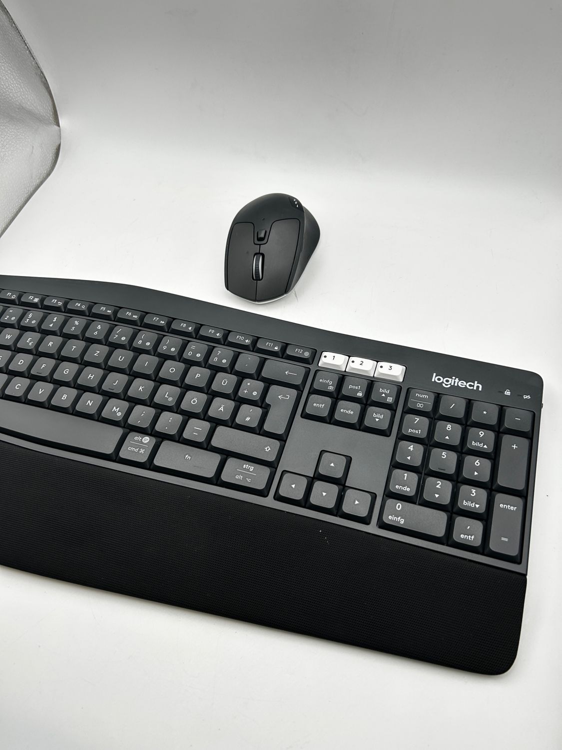 Logitech MK850 – wydajna bezprzewodowa klawiatura i mysz