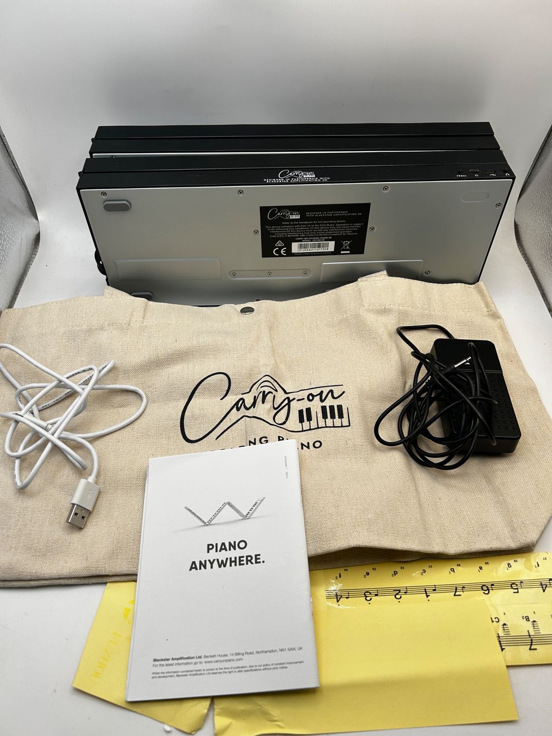 BLACKSTAR Carry-on 88 – czarny składany pianino z 89 klawiszami, czarn