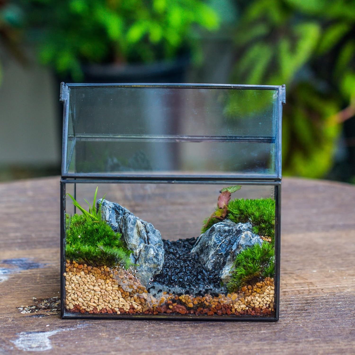 NCYP Małe czarne szklane terrarium z pokrywką, kształt domu – 15,5 x 11 x 16 cm