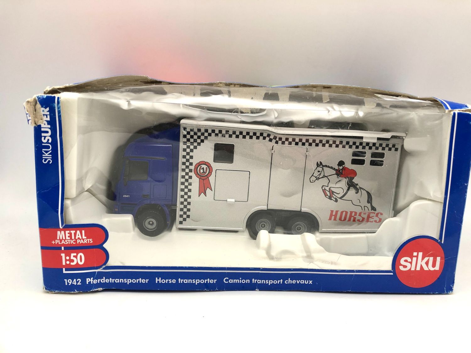 SIKU 1942 Horse Transporter – metalowy transporter koni 1:50