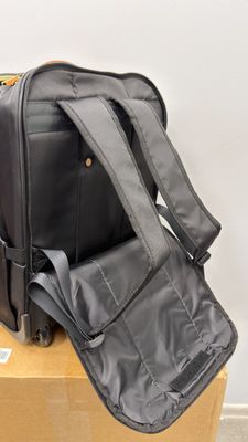 Plecak damski na kółkach 15,6" – bagaż podręczny 35 l, czarny