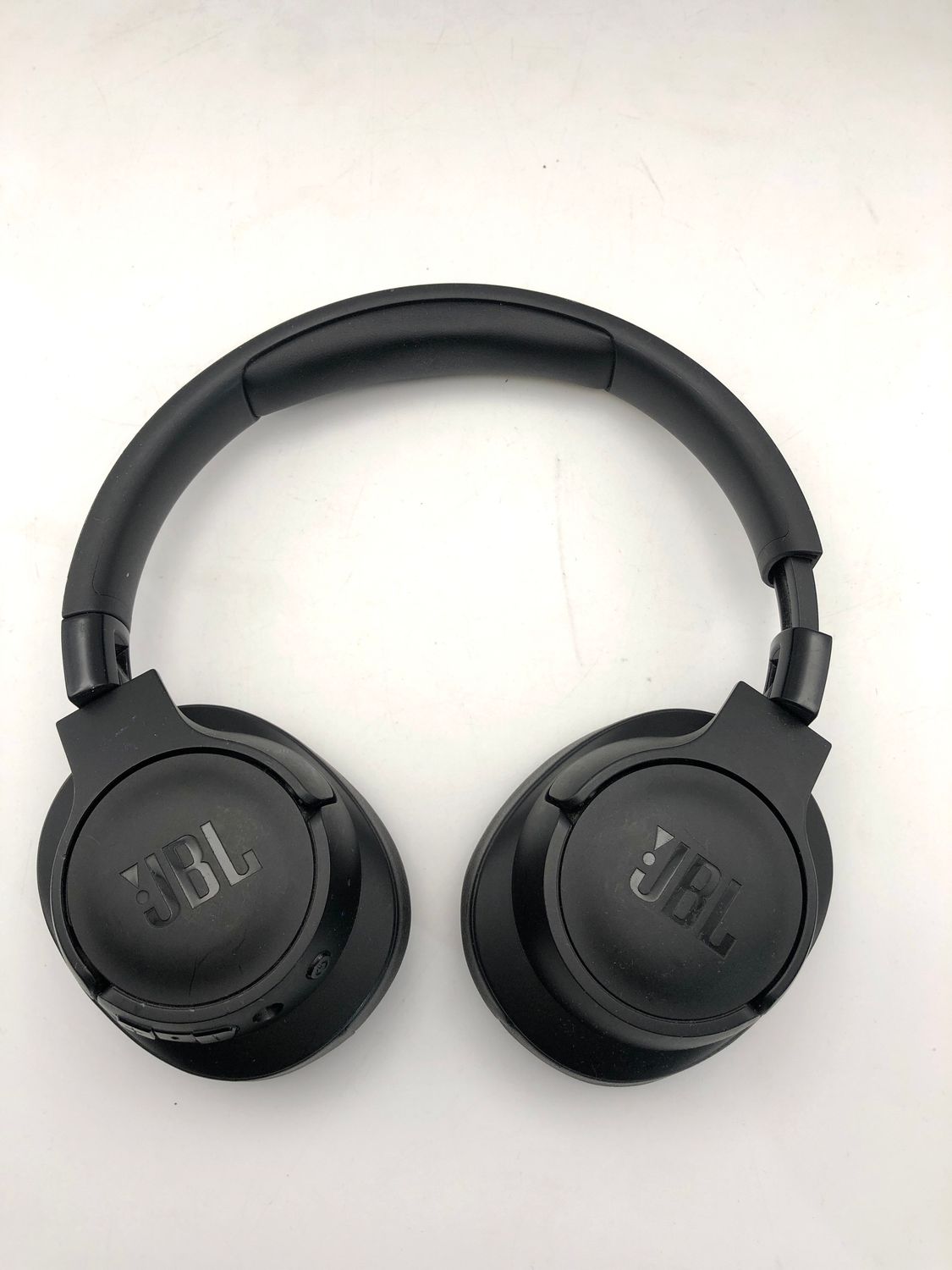 JBL Tune710BT – Bezprzewodowe słuchawki nauszne z dźwiękiem JBL Pure Bass (czarne)