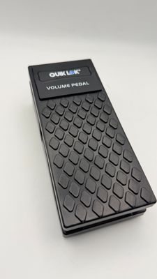 QUIK LOK VP/26-11 - pedał głośności, 1 wejście / 1 wyjście