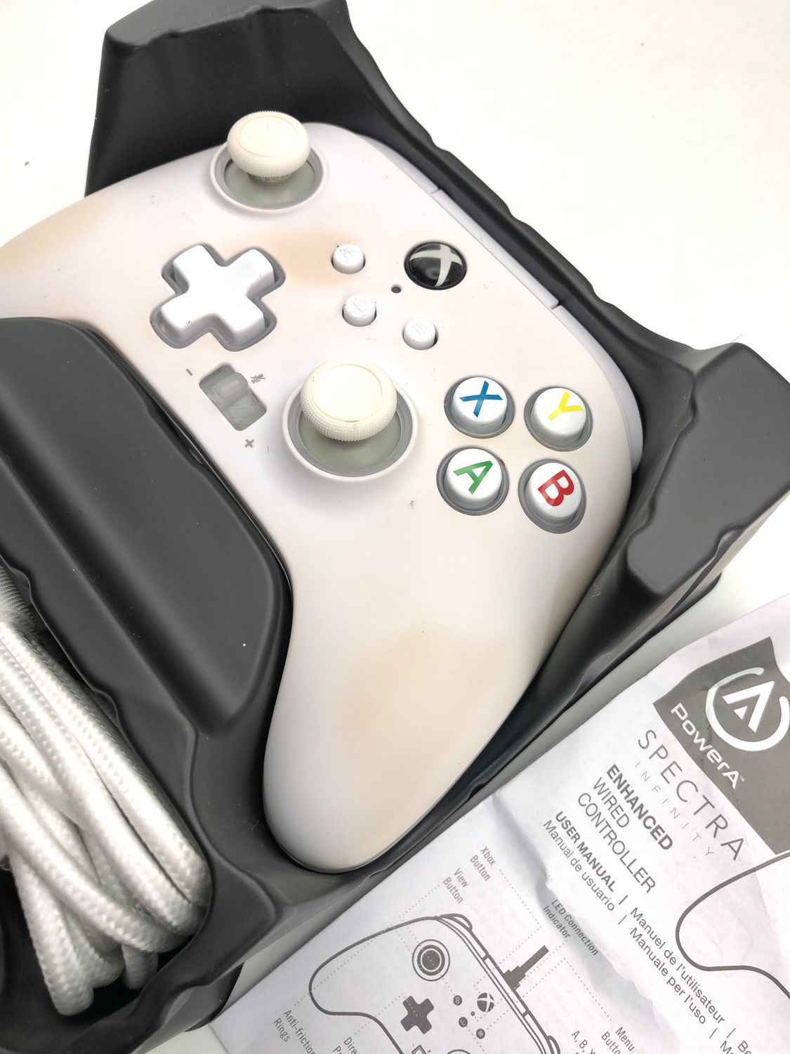 Ulepszony przewodowy gamepad Spectra Infinity PowerA do Xbox Series X|S – Blanc