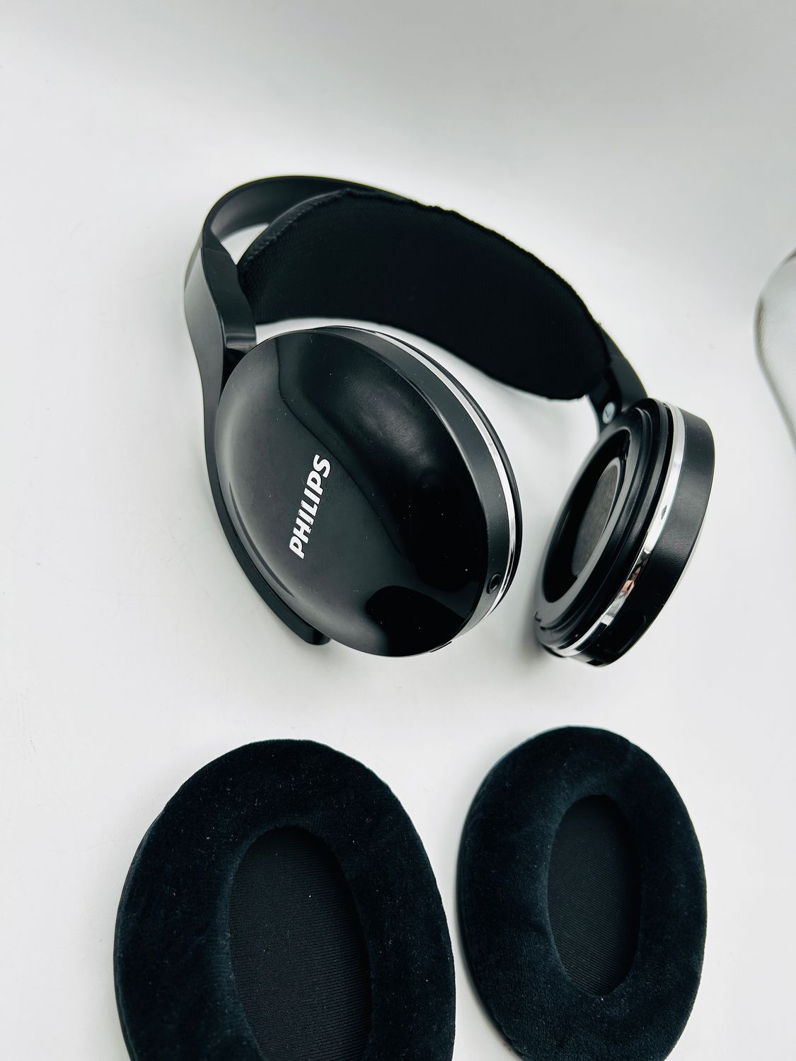 Philips SHD8850/12 - Słuchawki do telewizora z ładowarką